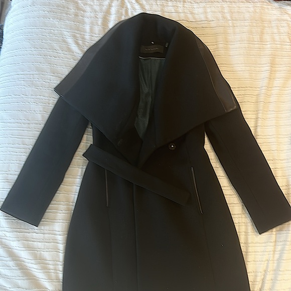 Ellie Tahari Black Blazer in size 4 - Picture 2 of 2